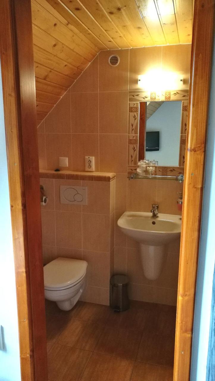 Penzion Manin Povazska Bystrica Luaran gambar
